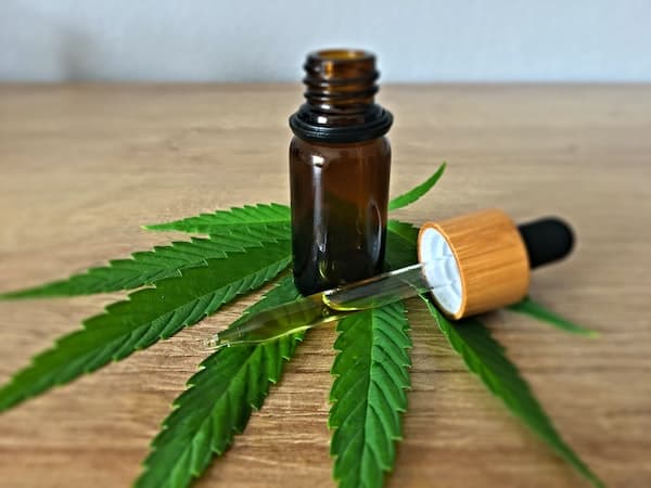 Die synergistischen Effekte von CBD-Öl und anderen natürlichen Nahrungsergänzungsmitteln