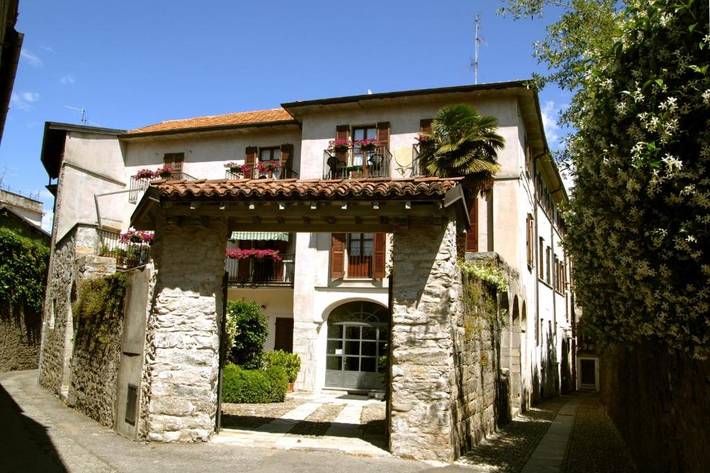 Cannobio Lago Maggiore: Malerische Momente am Lago Maggiore