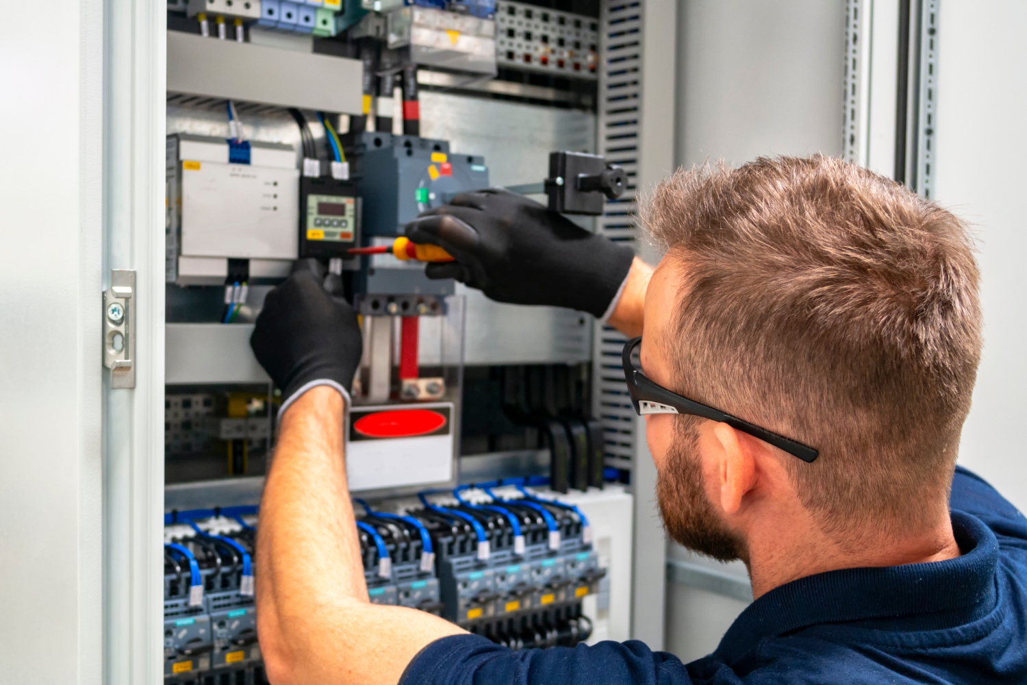 Elektriker Notdienst Hamburg: Sofortige Unterstützung bei Elektroproblemen