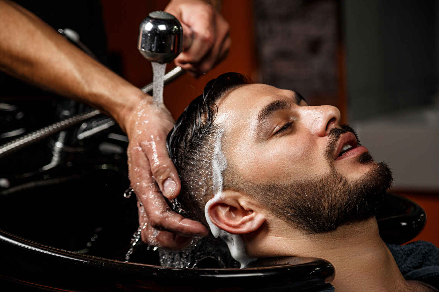 Haarige Angelegenheit: Wie viele Haare hat ein Mensch auf der Kopfhaut?
